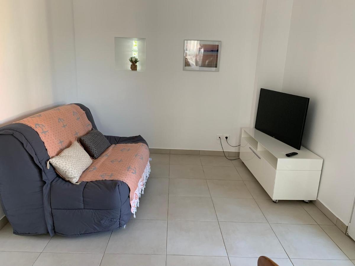 L'Almanarre Lägenhet Hyères Exteriör bild